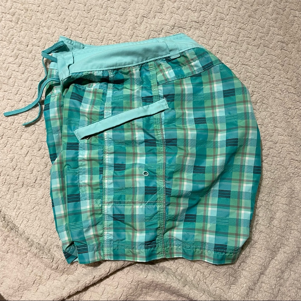 WOMEN’S THE NORTH FACE SHORTS - Picture 5 of 5